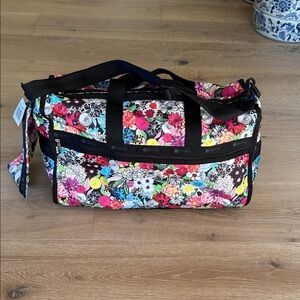 LeSportsac Large Weekender Bag + extra small pouch